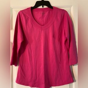 Coldwater Creek pink 3/4 length v-neck shirt - women’s size Medium. EC!